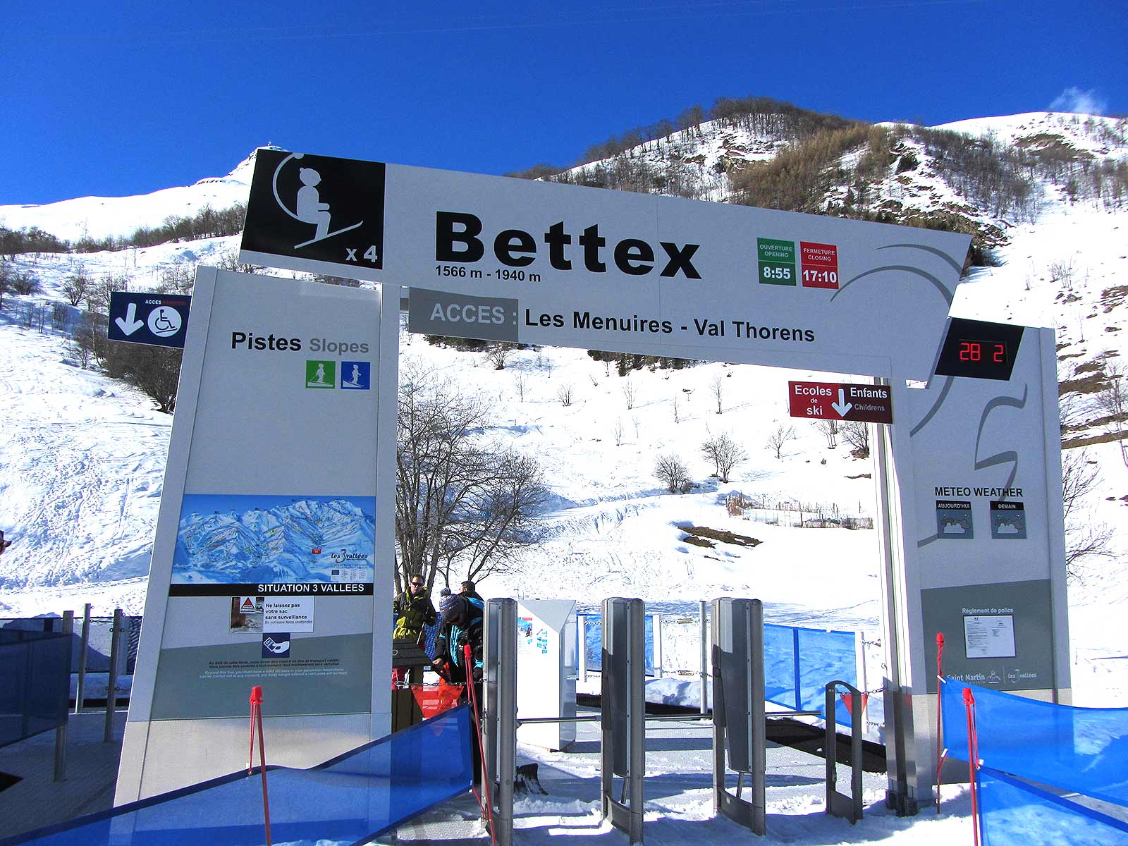 Chairlift station in le Bettaix